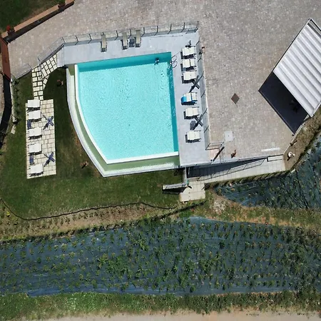 Spacious With Infinity Pool *