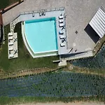 Spacious With Infinity Pool *
