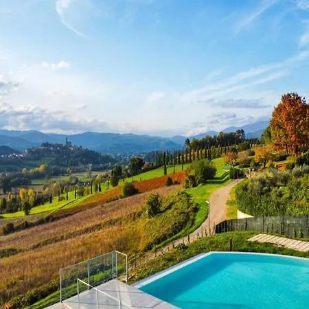 Spacious With Infinity Pool Lejlighed